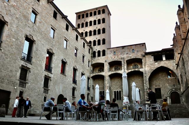 Jorge Fernández Salas / Unsplash Королевский дворец